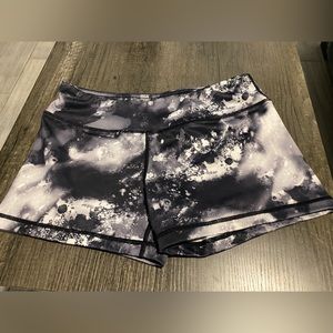 IAB booty shorts B&W medium NWOT